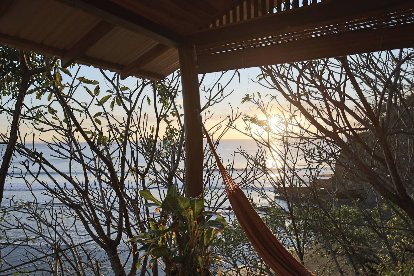 La Delfin – Private Cliffside Ocean View Cabin