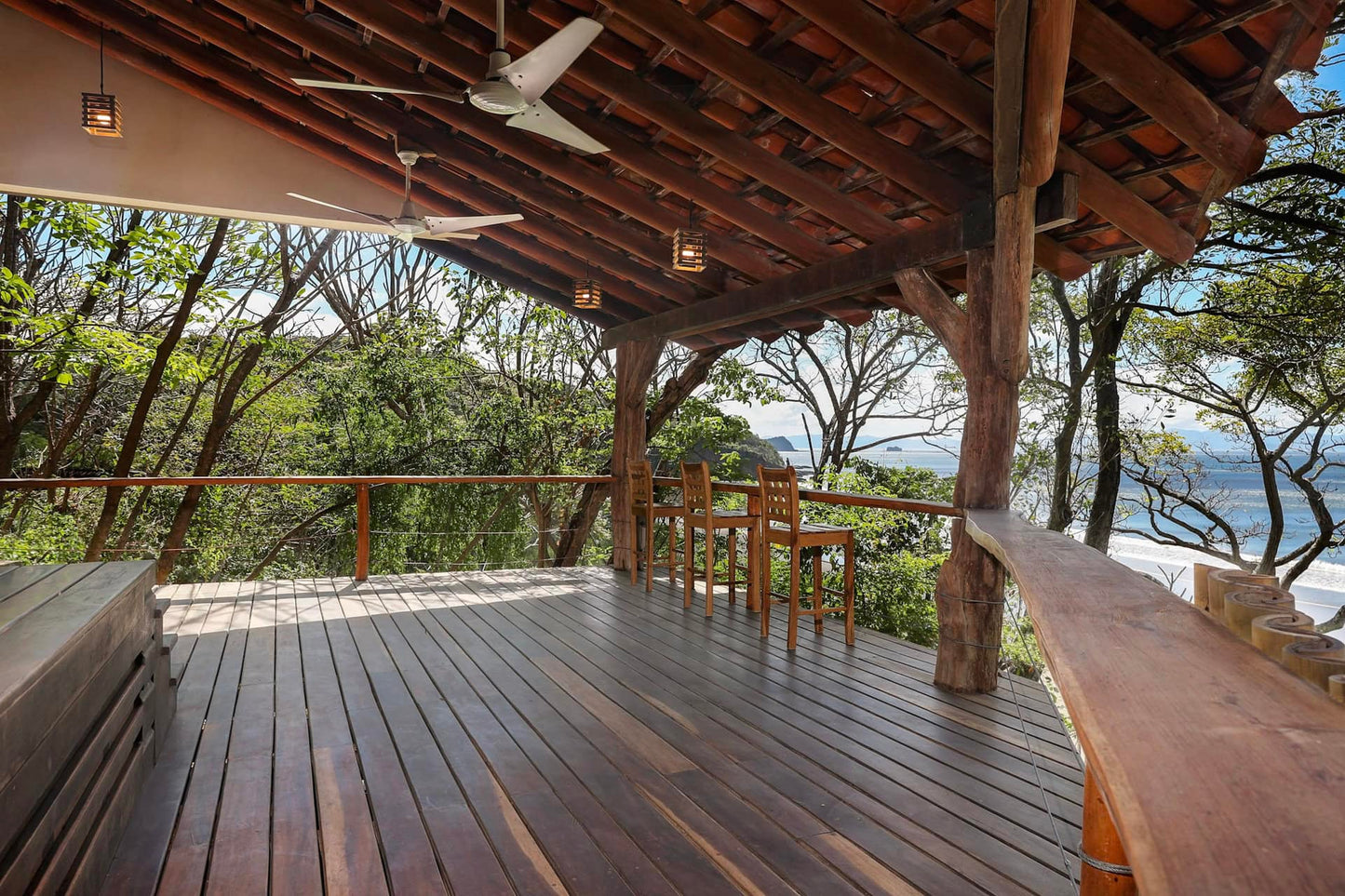 Villa Cortez – 2 Bedroom Beachfront Cottage with Shared Rooms