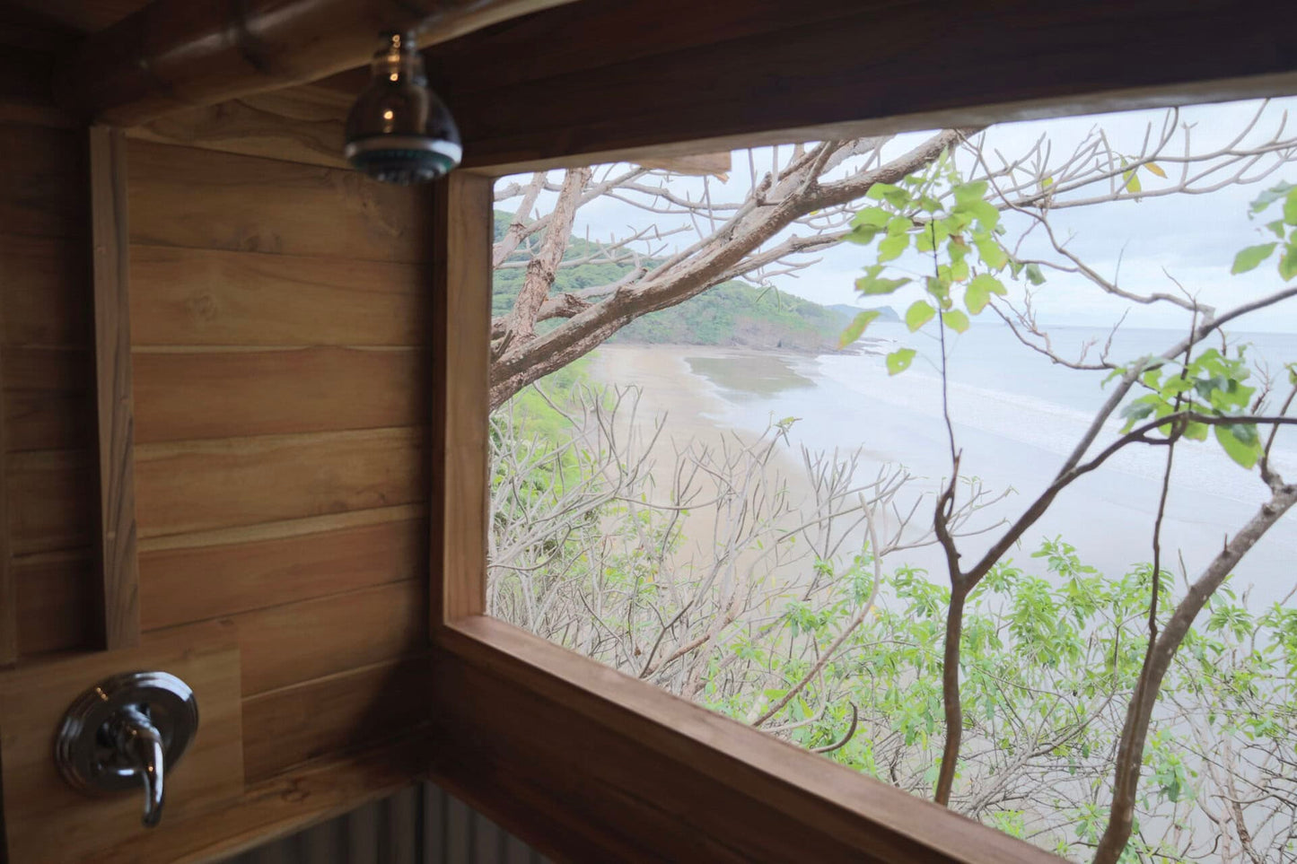 La Ballena – Shared Cliffside Cabin for 2 with Ocean Views