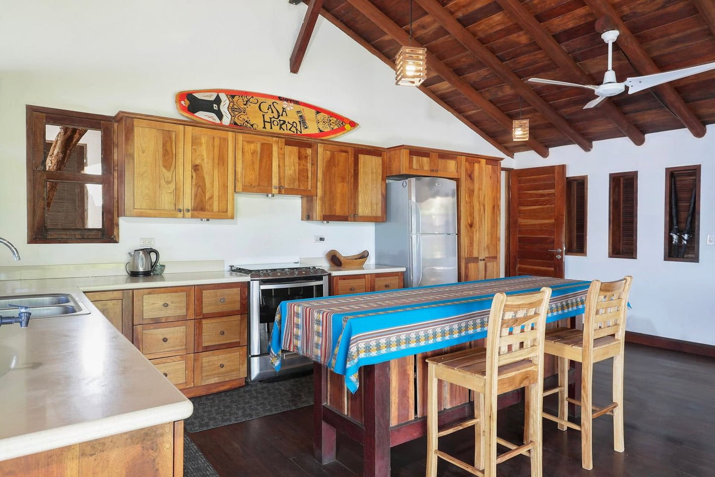 Villa Cortez – 2 Bedroom Beachfront Cottage with Shared Rooms
