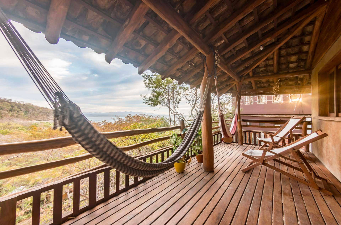 Casita – 3 private rooms with shared bathrooms in one large cabin