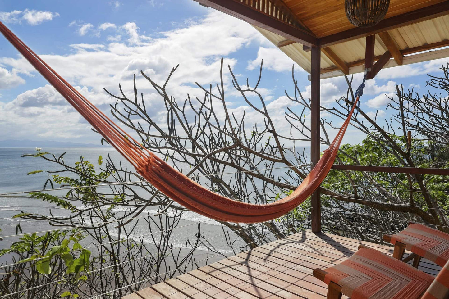 La Tortugita – Shared Cliffside Cabin for 2 with Ocean Views